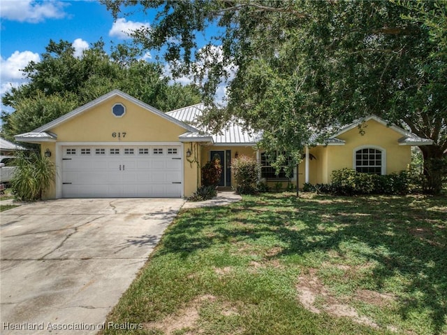 617 Star Fruit Ave, Lake Placid, FL 33852 - photo 1