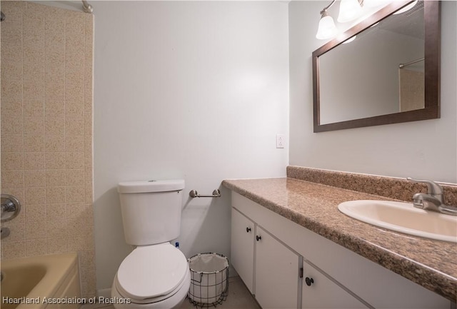 400 Spring Blvd, Sebring, FL 33876 - full bath with vanity, toilet, and shower / washtub combination