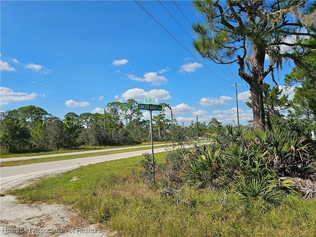 Listing photo 3 for 7105 Orchid Pl, Sebring FL 33875