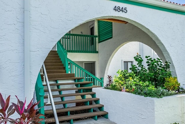 4845 Casablanca Cir Unit F23, Sebring, FL 33870 - view of stairway