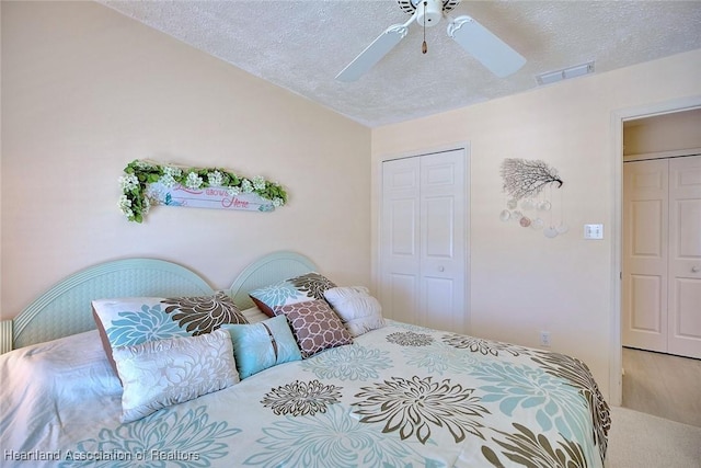 508 Chelsee Way, Lake Placid, FL 33852 - bedroom featuring visible vents, a textured ceiling, a closet, and a ceiling fan