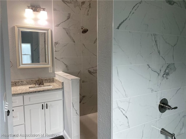 3900 Santiago St, Sebring, FL 33872 - bathroom with vanity
