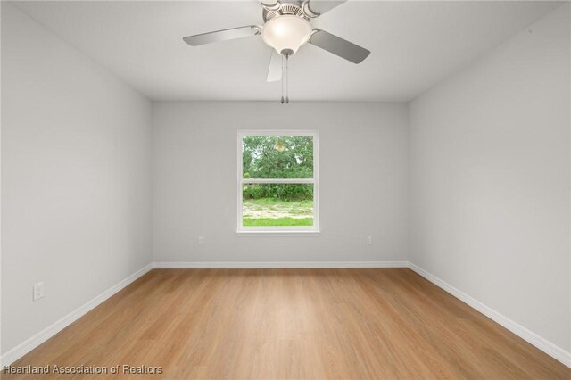 9131 Canter Path, Sebring, FL 33875 - spare room with light wood-style flooring and a ceiling fan