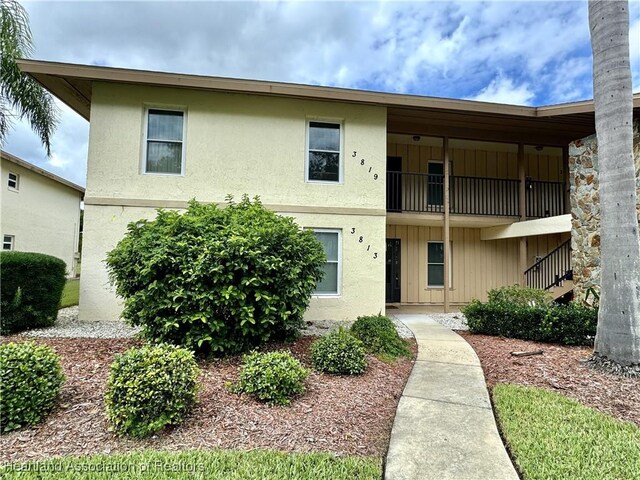 view of front of house