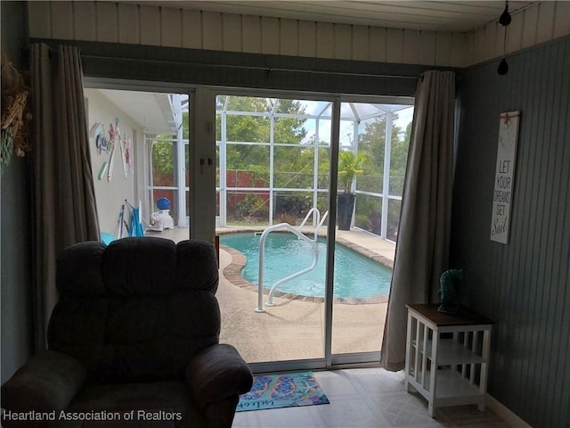 view of swimming pool