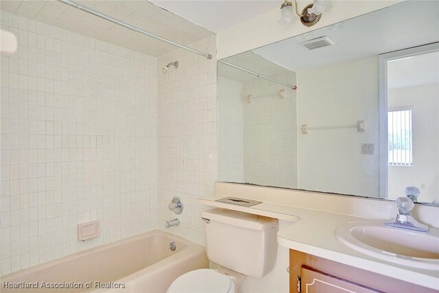 5544 Matanzas Dr, Sebring, FL 33872 - full bathroom with toilet, shower / tub combination, and vanity