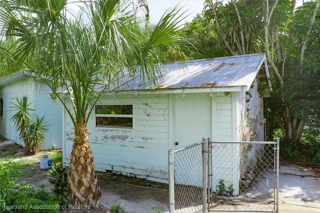 view of outdoor structure