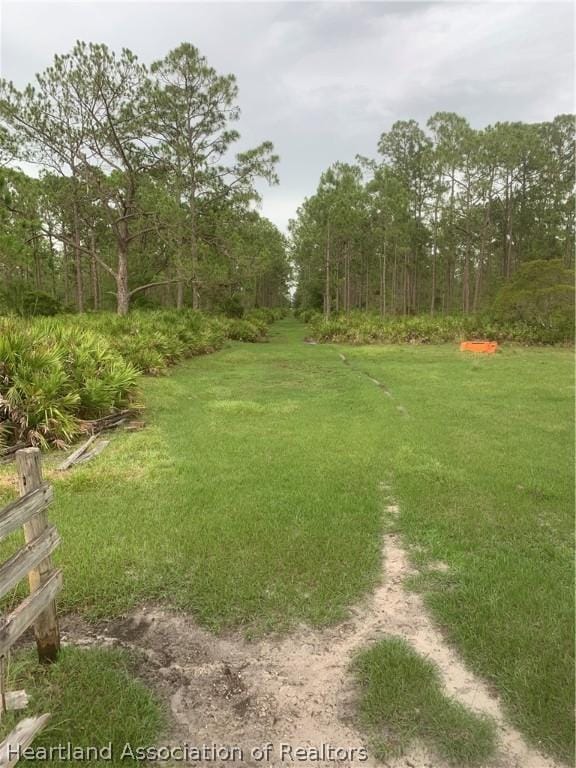 Listing photo 2 for 635 County Road 731, Venus FL 33960