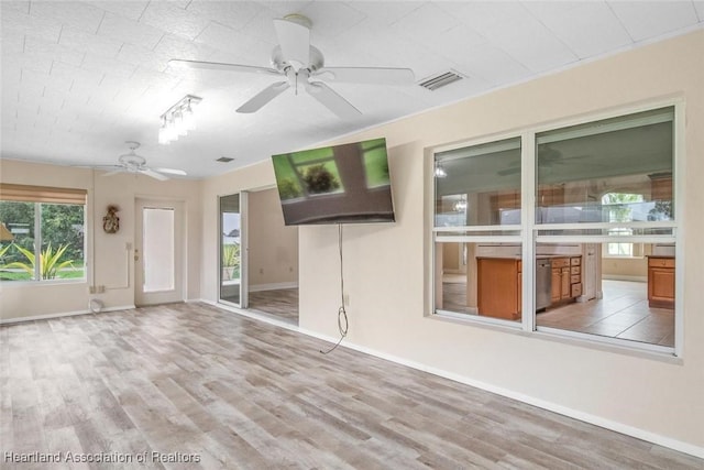 800 Spring Blvd, Sebring, FL 33876 - unfurnished sunroom with healthy amount of natural light
