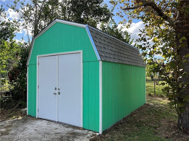 view of outbuilding