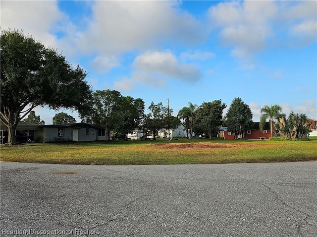 Listing photo 2 for 348 Serenade Dr, Lake Placid FL 33852