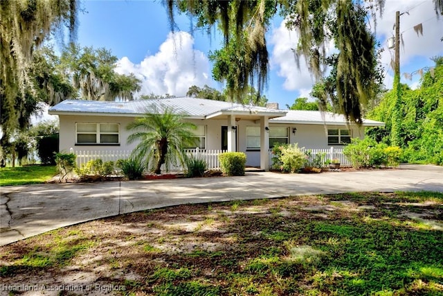 502 Lake Mirror Dr, Lake Placid, FL 33852 - photo 2