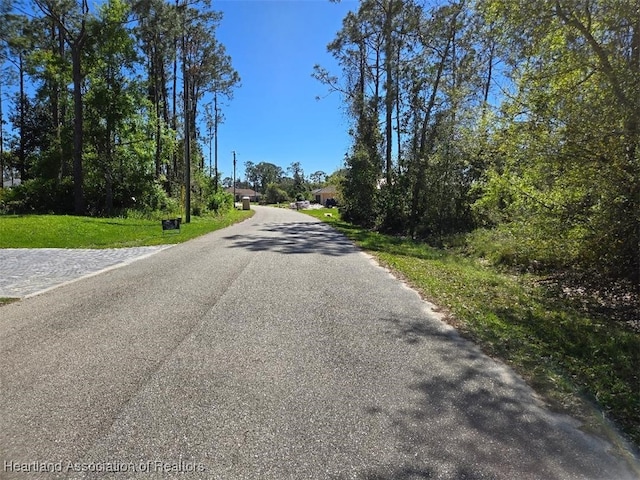 Listing photo 2 for 4555 Garden Ave, Sebring FL 33875