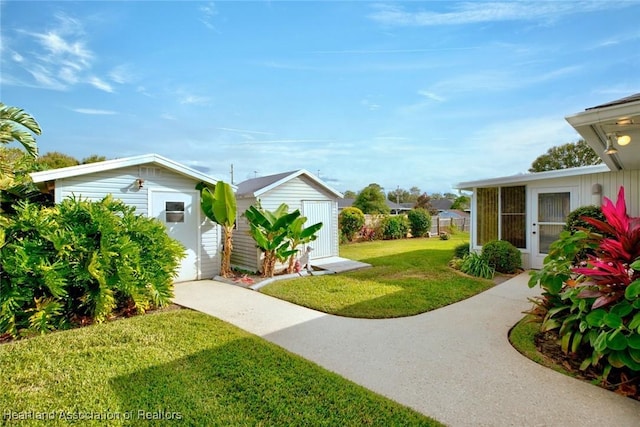 view of yard with a shed