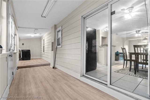 1108 Edgemoor Ave, Sebring, FL 33870 - hall featuring wood finished floors