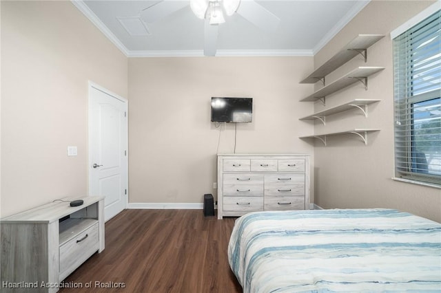 bedroom featuring ceiling fan, dark hardwood / wood-style floors, and crown molding