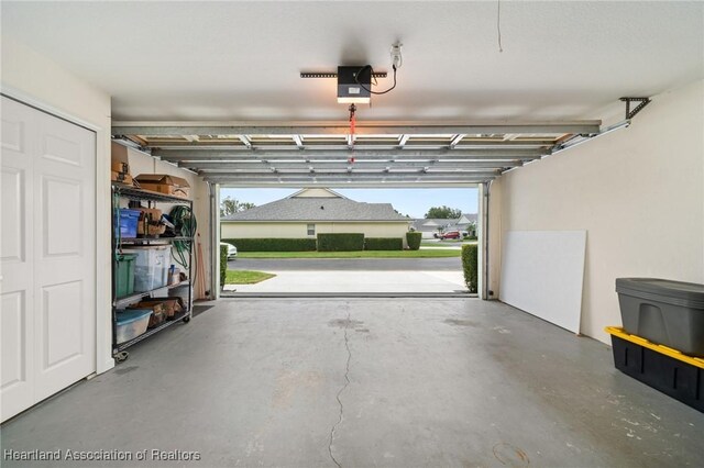 2036 Ashley Oaks Cir, Sebring, FL 33870 - garage with a garage door opener
