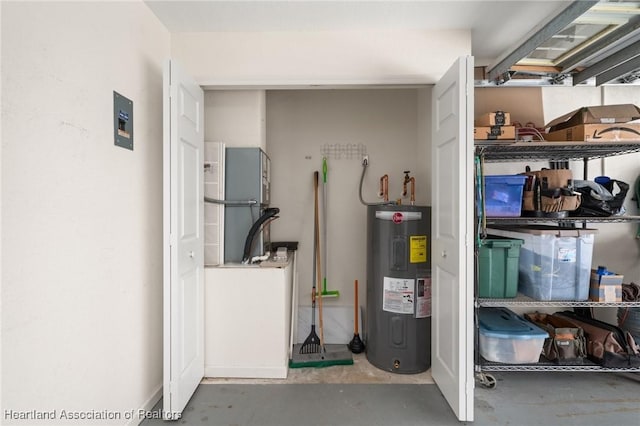 2036 Ashley Oaks Cir, Sebring, FL 33870 - utilities with water heater