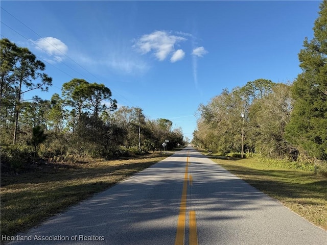 Listing photo 3 for 140 S Riverdale Rd, Avon Park FL 33825