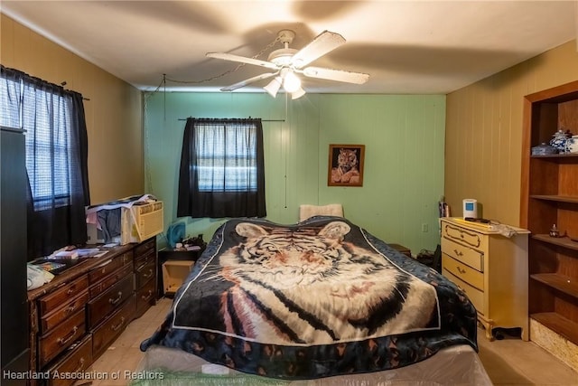 bedroom featuring ceiling fan