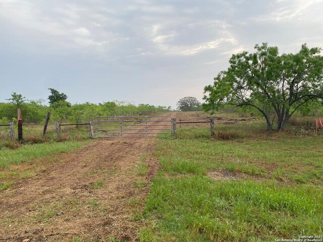 Listing photo 3 for 8 Fm 2814, Waelder TX 78959