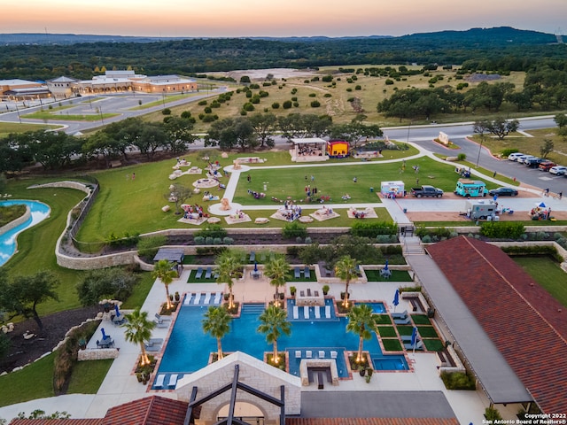 view of aerial view at dusk