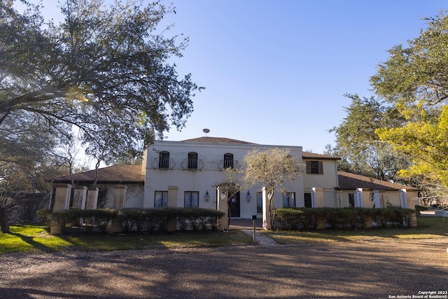 view of mediterranean / spanish house