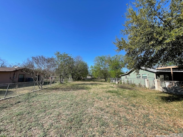 Listing photo 2 for 5731 Mcdavitt Rd, San Antonio TX 78227