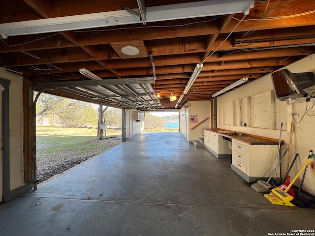 119 Cedar Tree Ln, Canyon Lake, TX 78133 - view of garage