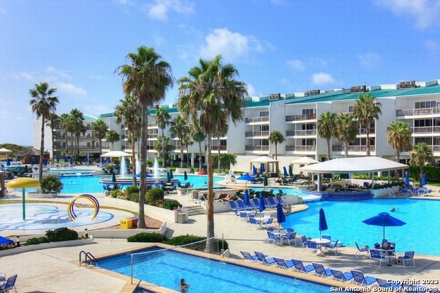 view of swimming pool