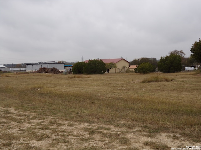 Listing photo 3 for 15325 Bell Ln, Selma TX 78154