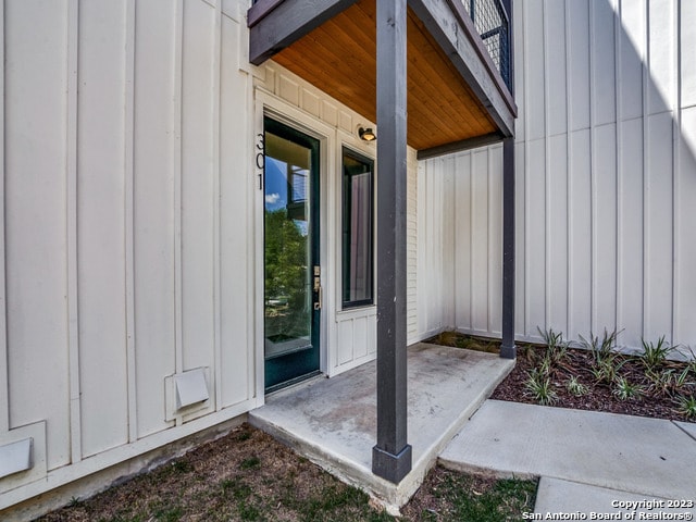 view of doorway to property