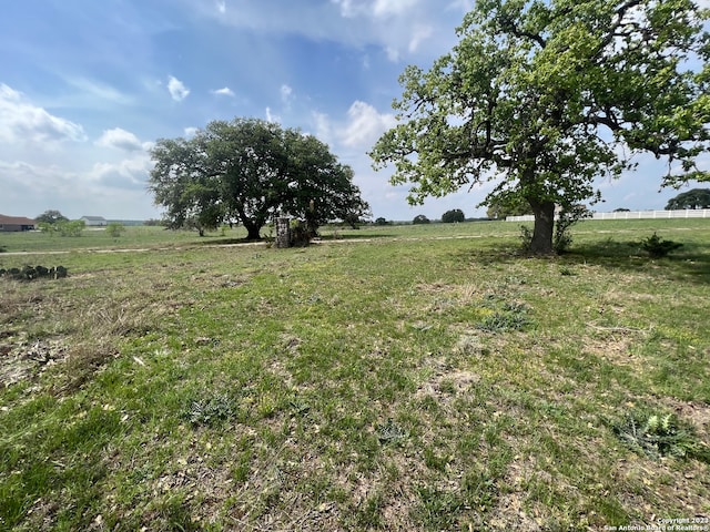 Listing photo 3 for 1004 Martingale Trl, Bandera TX 78003