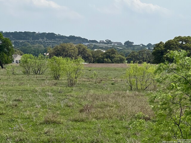 Listing photo 3 for 1060 Martingale Trl, Bandera TX 78003