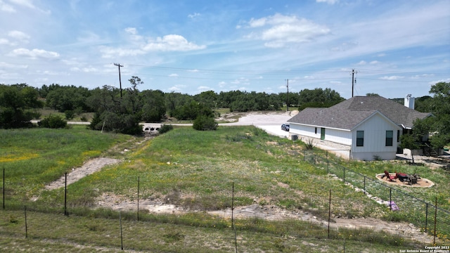 Listing photo 2 for 424 George Dolson, Blanco TX 78606