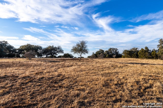 Listing photo 3 for LOT65 Bridle Rdg, Bandera TX 78003