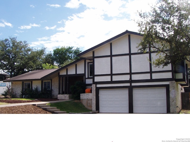 view of front of house featuring a garage