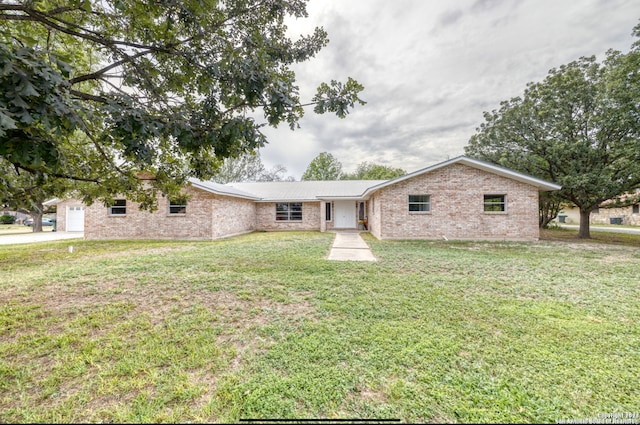 415 Ham Ln, Uvalde TX, 78801, 7 bedrooms, 4 baths house for sale