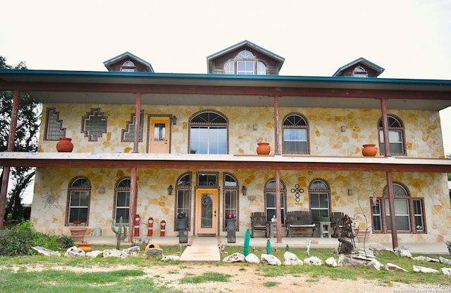 view of front of home with covered porch