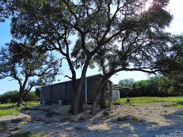 view of home's exterior