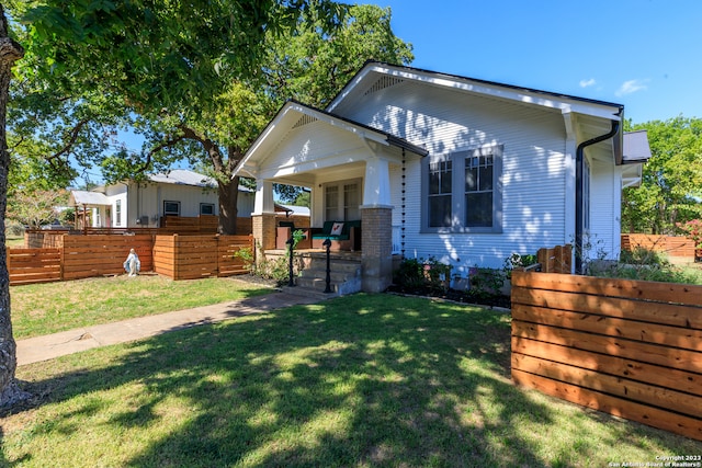 502 Saint Marys St, Fredericksburg TX, 78624, 3 bedrooms, 2 baths house for sale