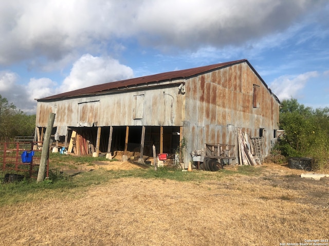 view of shed / structure