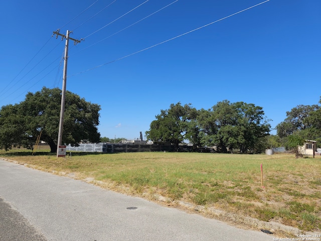 618 E Hunt St, Pleasanton TX, 78064 land for sale