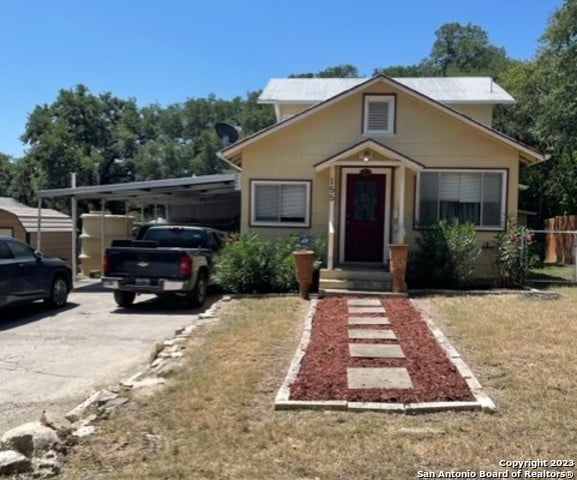 view of front of house