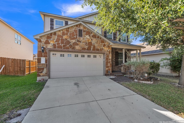 front of property featuring a front lawn