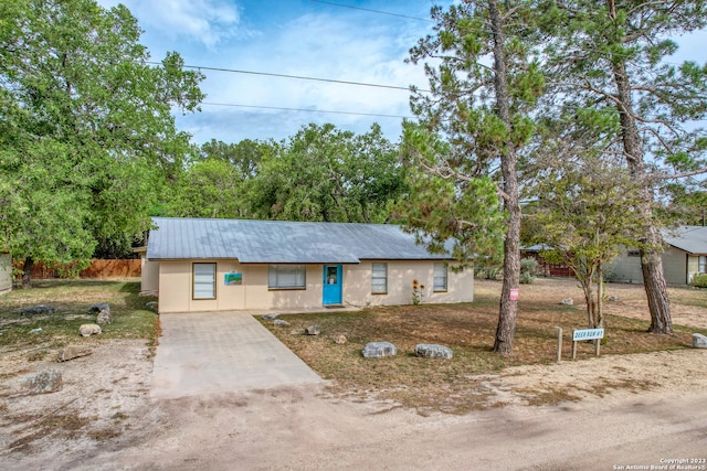 view of front of property