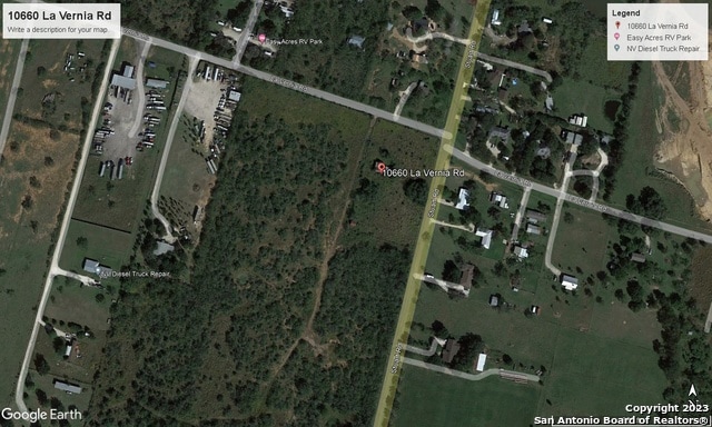 10660 La Vernia Rd, Adkins, TX 78101