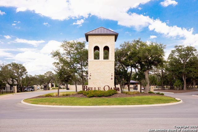 Listing photo 3 for 722 Blaze Ridge Blvd, Bulverde TX 78163