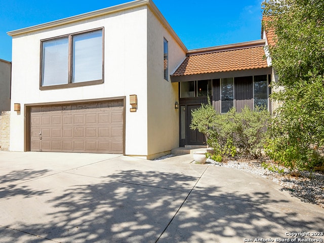 view of front of house with a garage