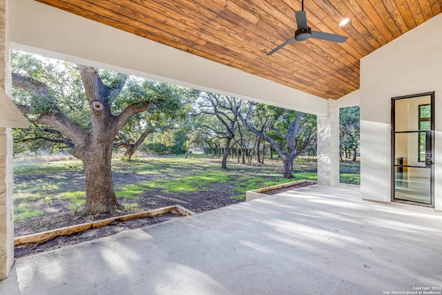 view of terrace featuring ceiling fan